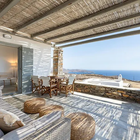 Avra House בית נופש *