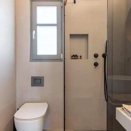 Avra House בית נופש *