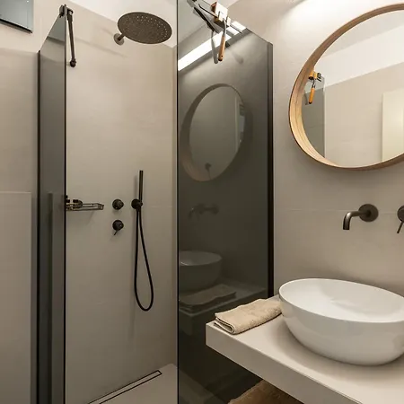 בית נופש Avra House